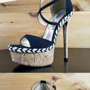 Luichiny LeAndra Platform High Heel Shoe